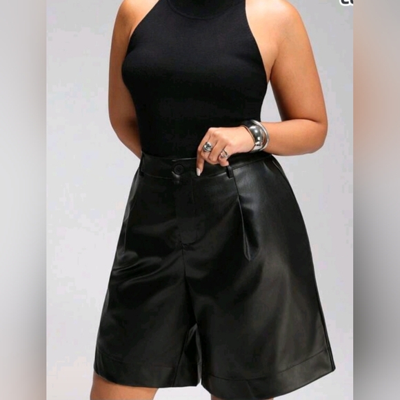 SHEIN Plus Casual PU Shorts - Picture 3 of 4